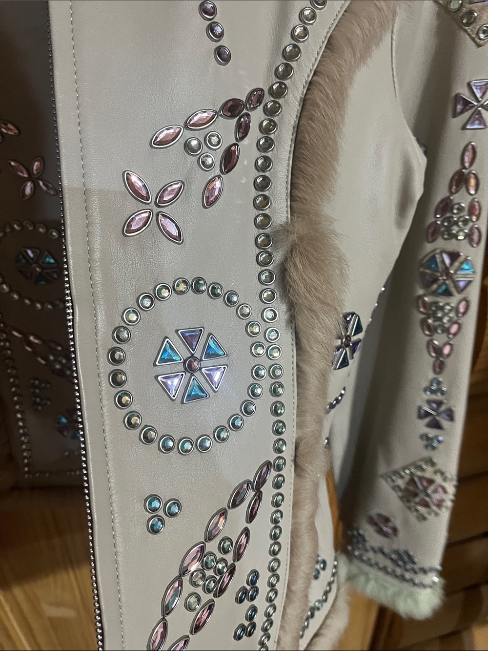 Cripple Creek Jewel Embellished Cream Fur-Trim Leather Jacket - Picture 5 of 10